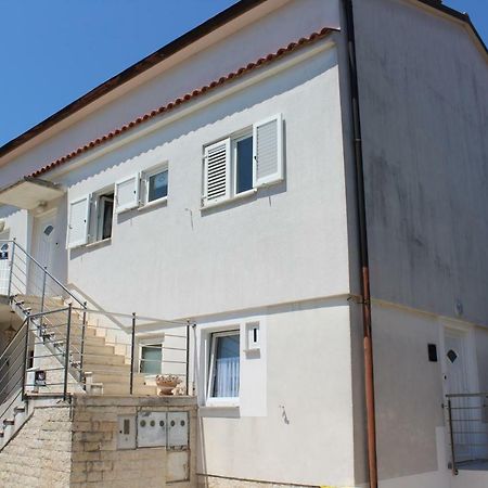 Apartment Tip Top ロヴィニ エクステリア 写真